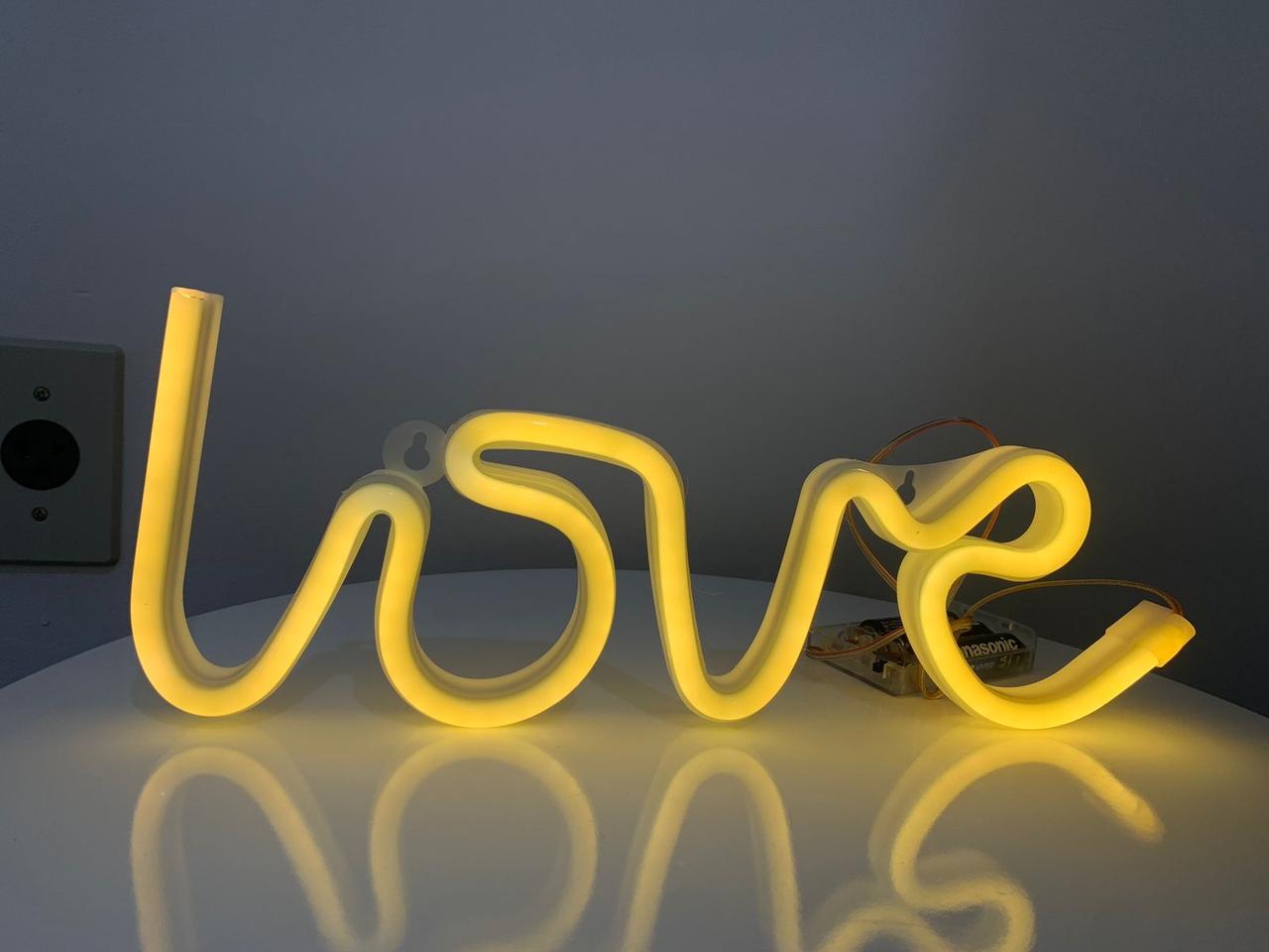 Luminoso Palavra Love G Branco - suafesta.gyn