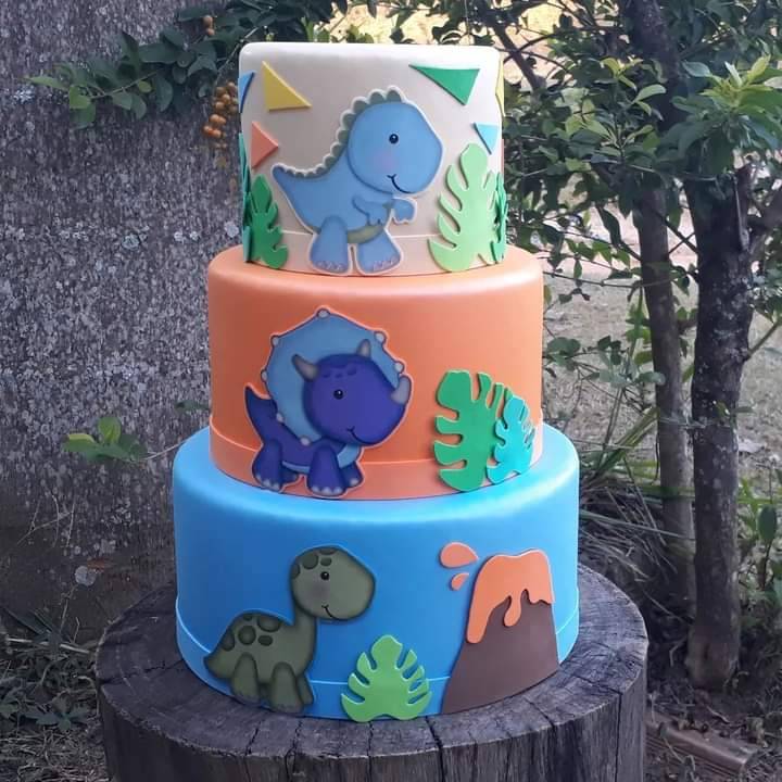 Bolo Fake Dino Baby - suafesta.gyn