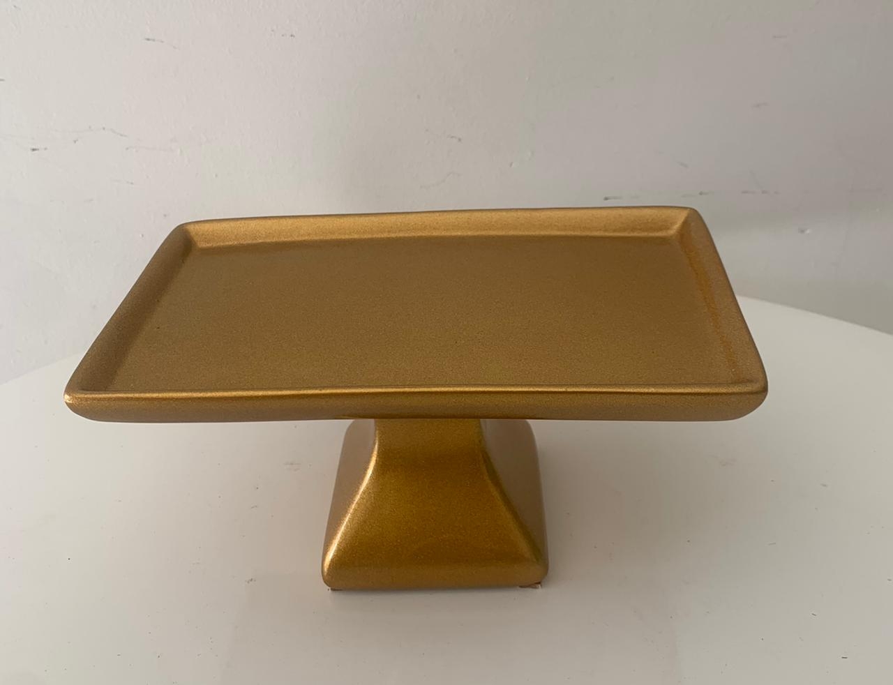 Doceira Com Pé Retangular Dourado - suafesta.gyn