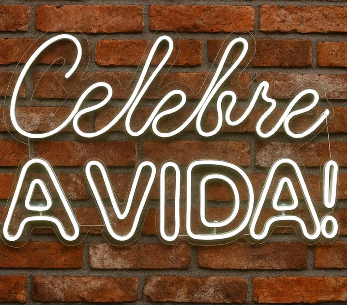 Letreiro Celebre A Vida - suafesta.gyn