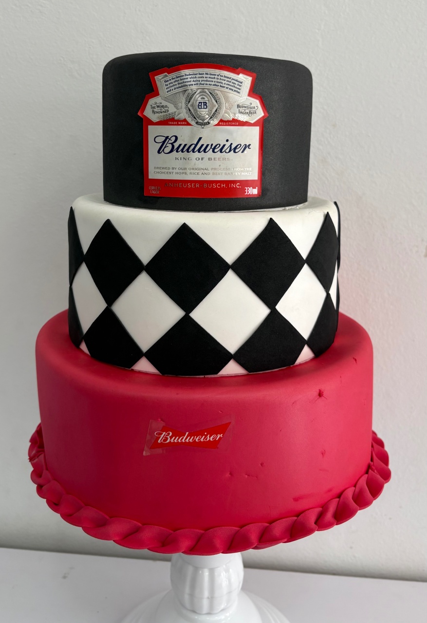 Bolo Fake Boteco Budweiser  - Thefest