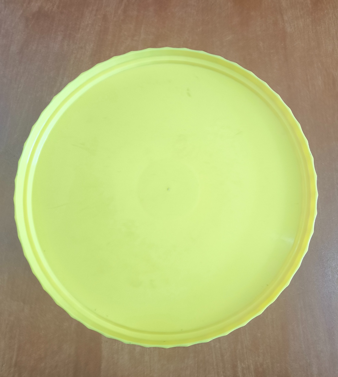 Bandeja Média Redonda(Amarelo)  - Ohana Festas e Eventos 