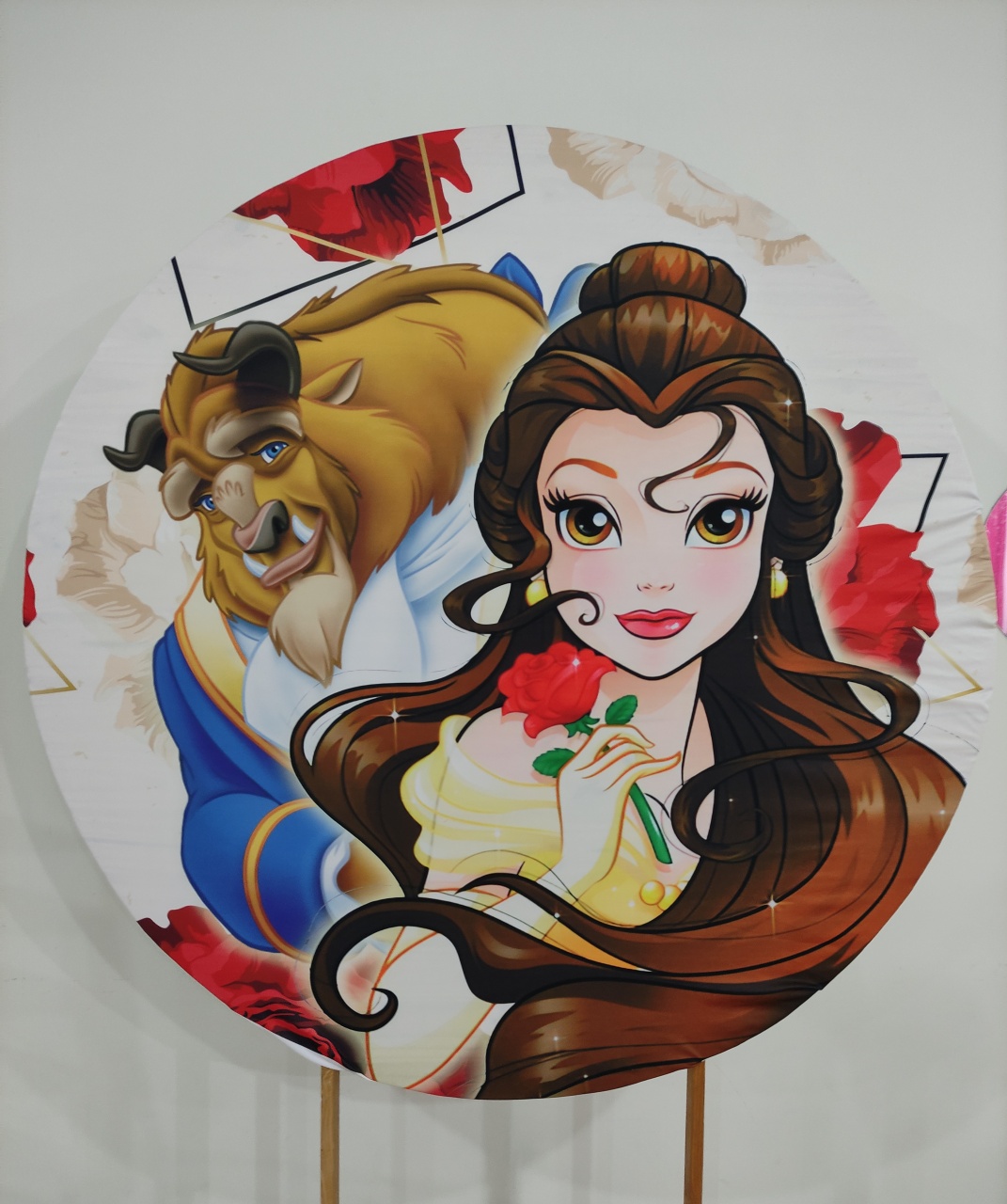 Capa Painel A Bela E A Fera - Ohana Festas e Eventos 