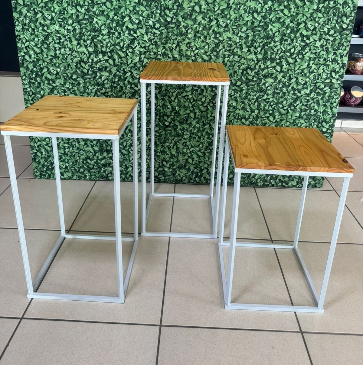 Trio de Mesa Branca Alta - Mouse Atelie das Festas