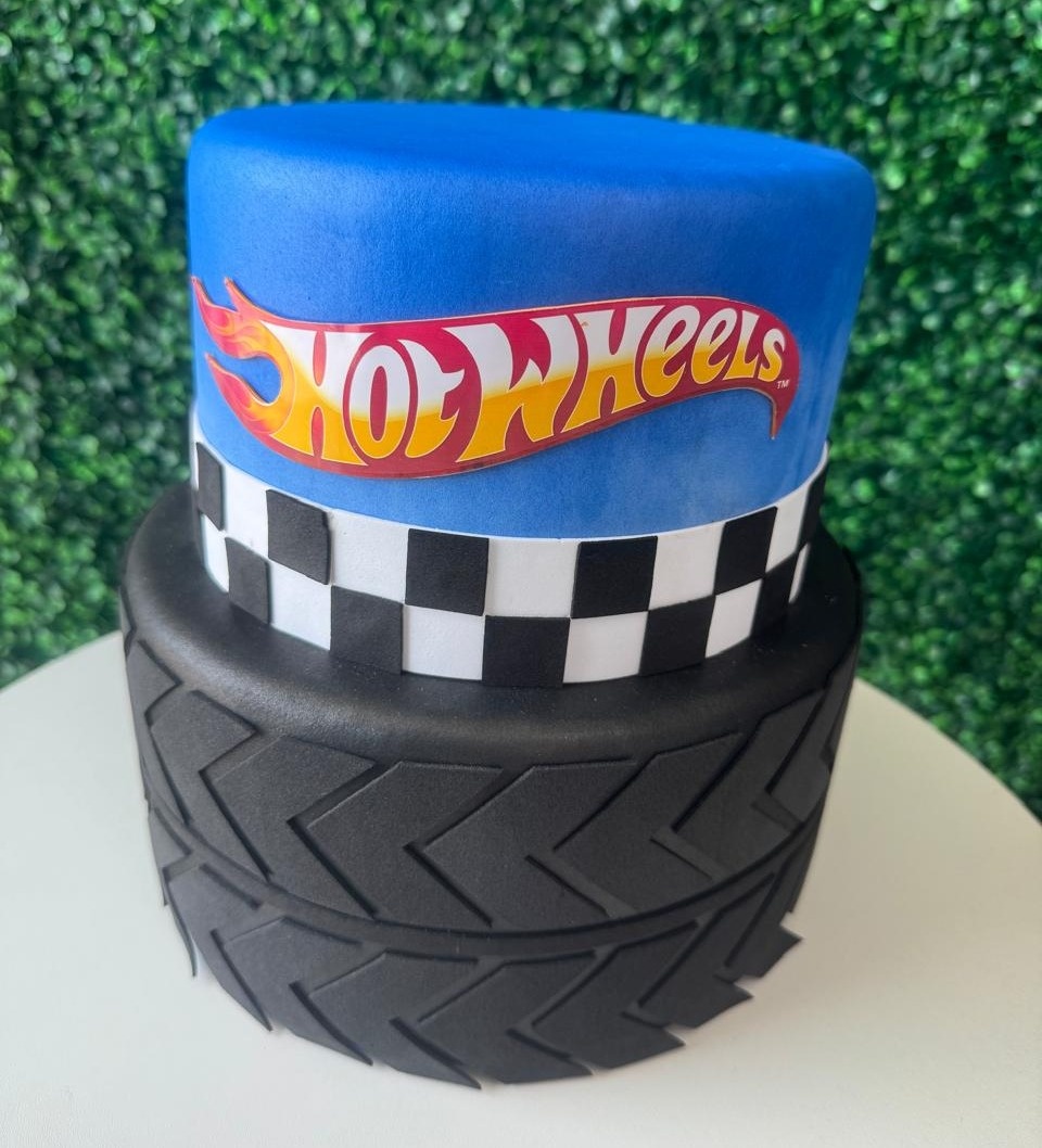 Bolo Fake Hotwheels - Mouse Atelie das Festas
