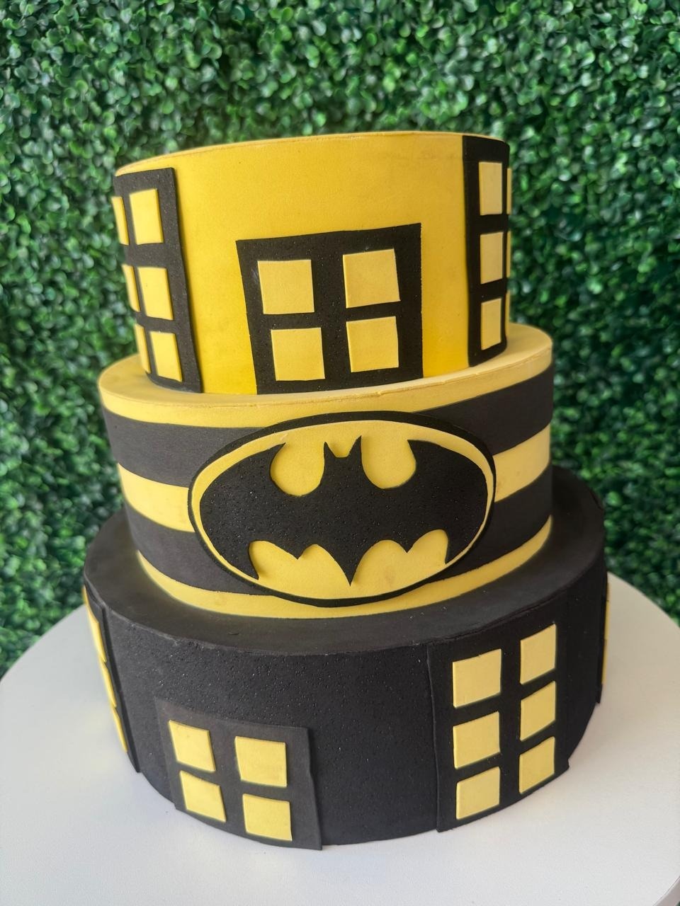 Bolo Fake Batman - Mouse Atelie das Festas