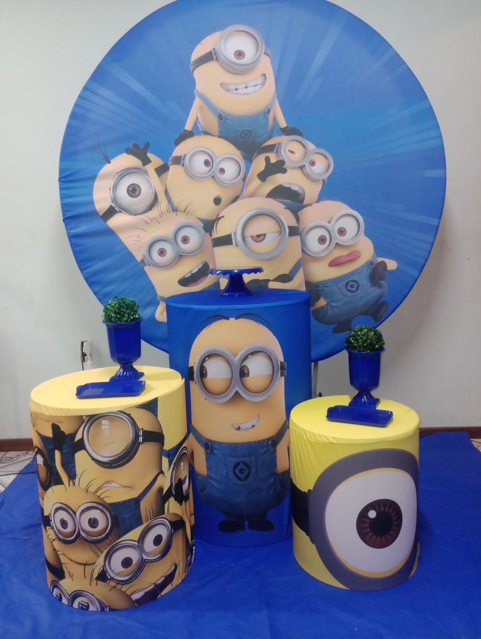 Minions  - Ateliê da Daia Pegue Monte & Doces 