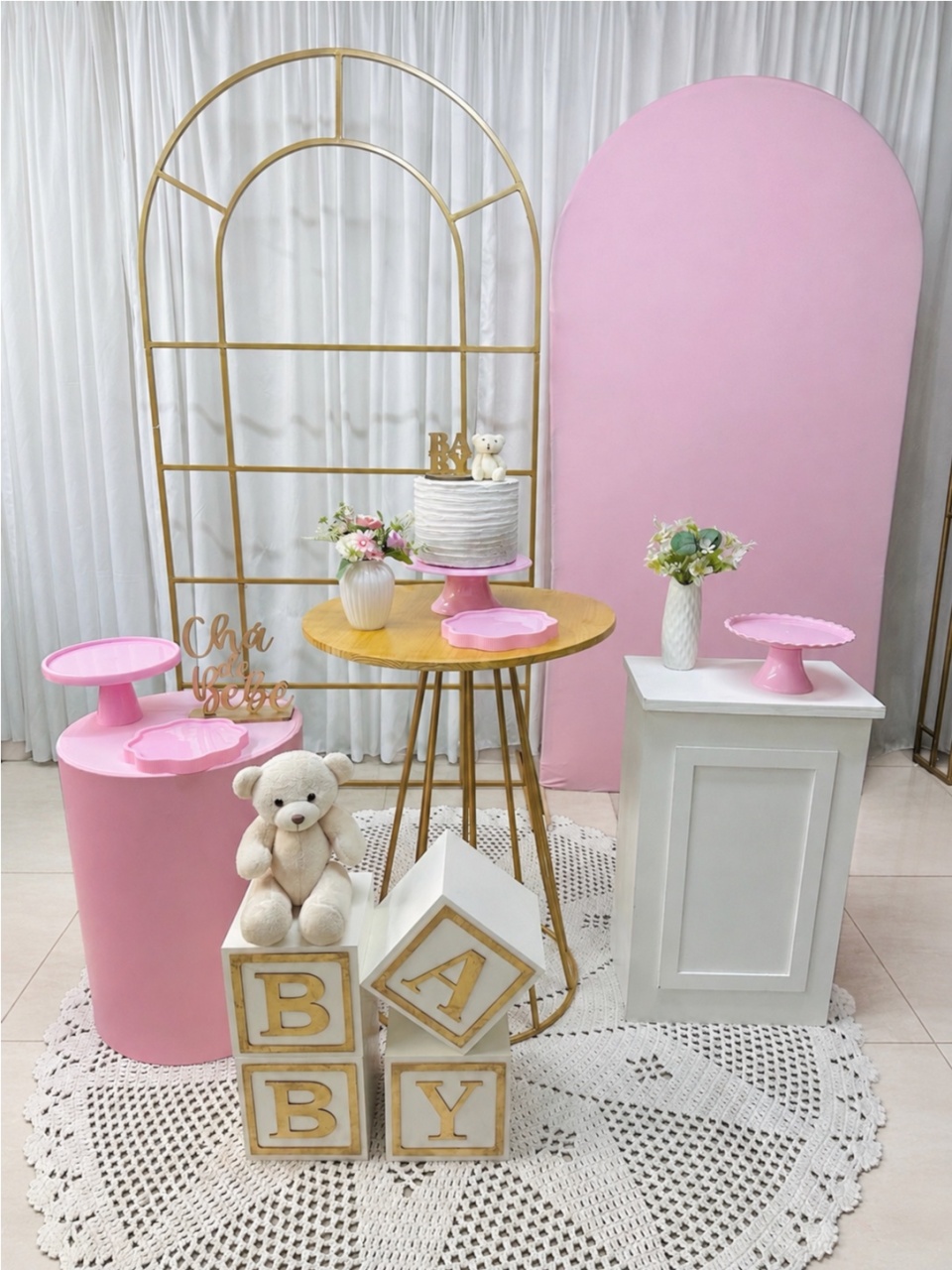 Chá de Bebê Rosa Claro Com Mesa Redonda - Happy Day Decorações