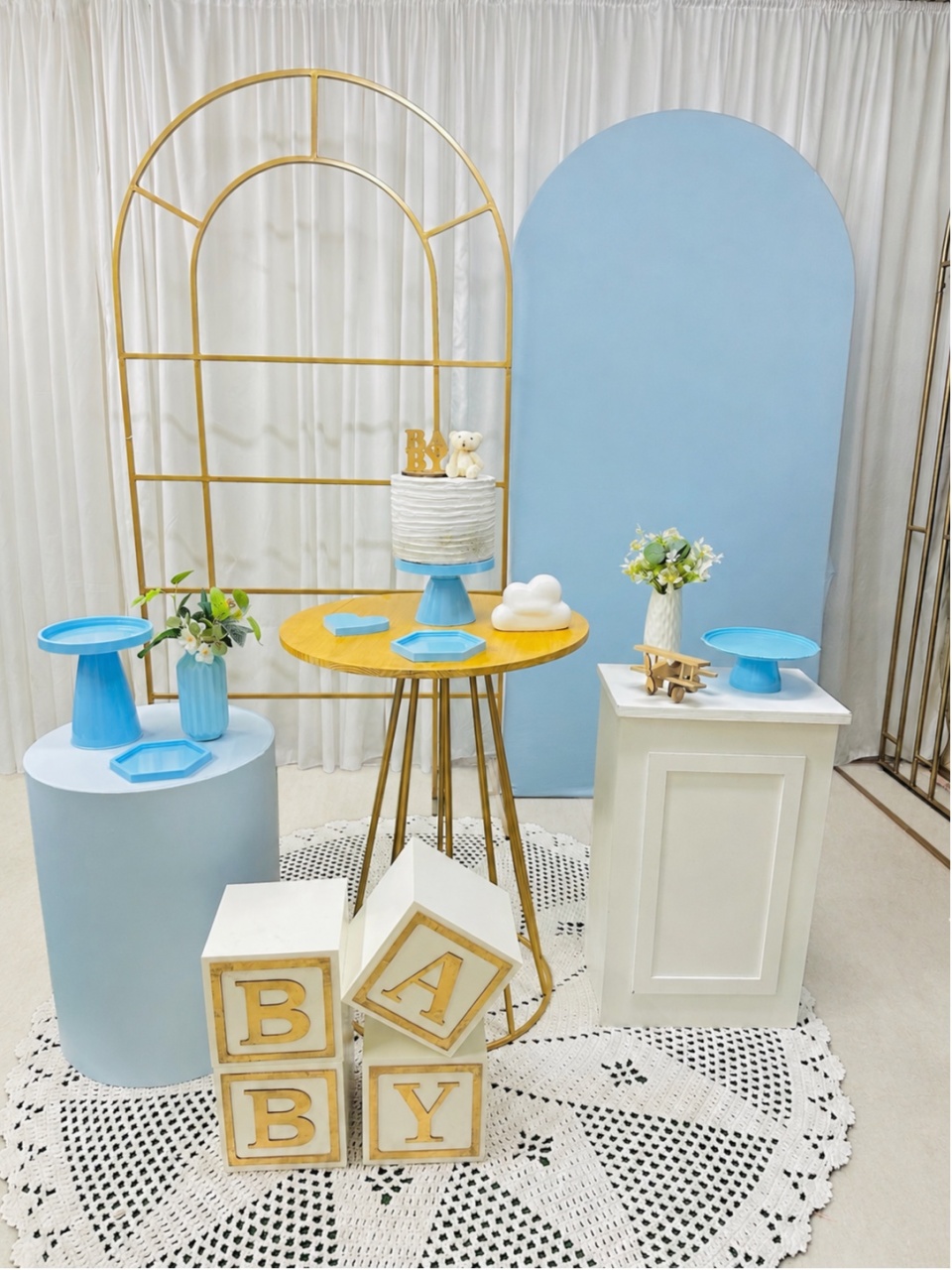 Chá de Bebê Azul Com Mesa Redonda - Happy Day Decorações