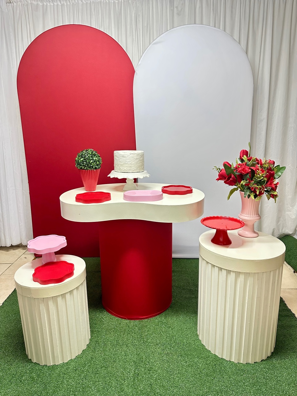 Decoração Vermelho E Branco  - Happy Day Decorações