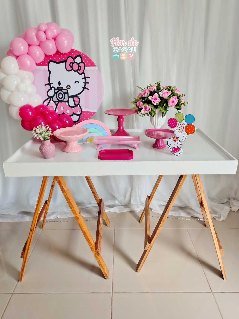 Hellow Kitty (Completo) - Locadora Flor de Cacau