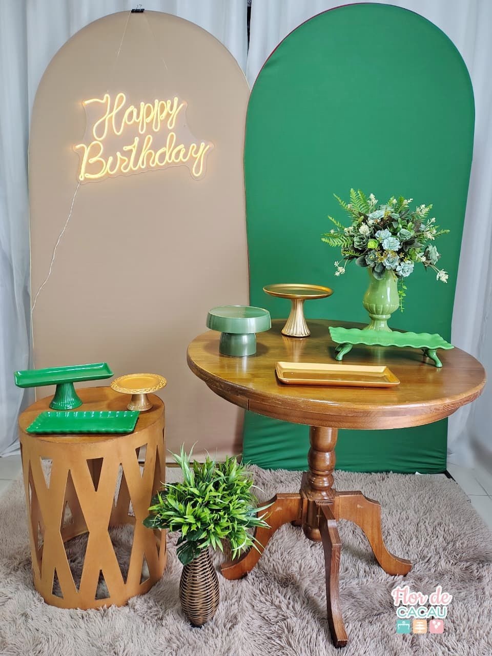 Verde E Dourado - Locadora Flor de Cacau