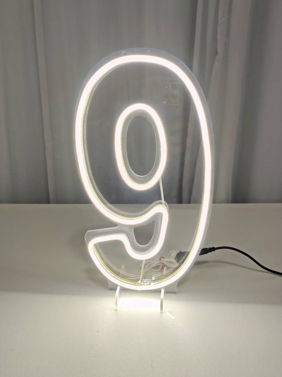 Número de Led 9' (30Cm) - Locadora Flor de Cacau