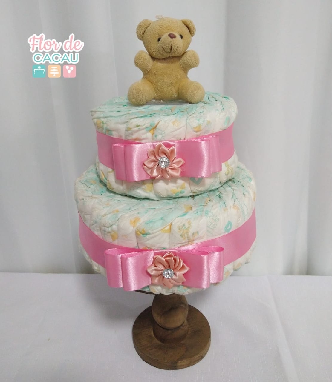 Bolo de Fralda Rosa - Locadora Flor de Cacau
