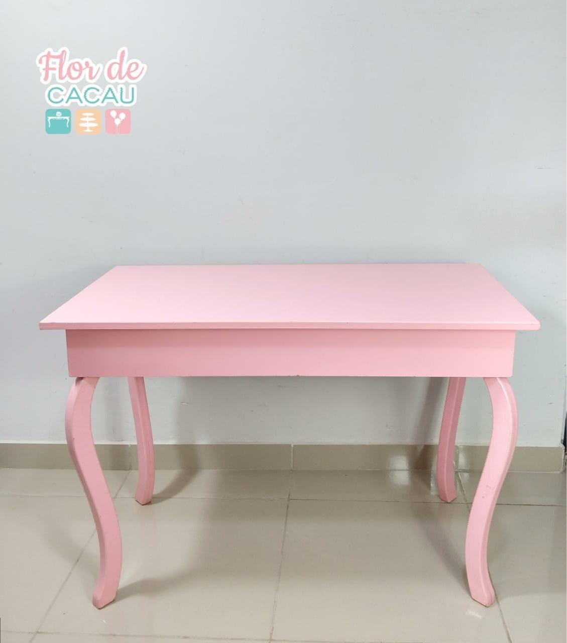 Mesa Retangular Rosa - Locadora Flor de Cacau
