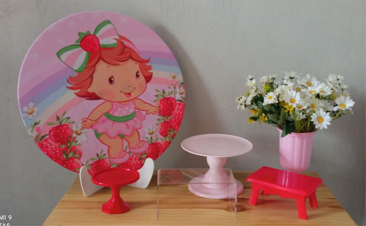 Moranguinho 🍓 - DECORAÊ FESTAS PEGUE E MONTE