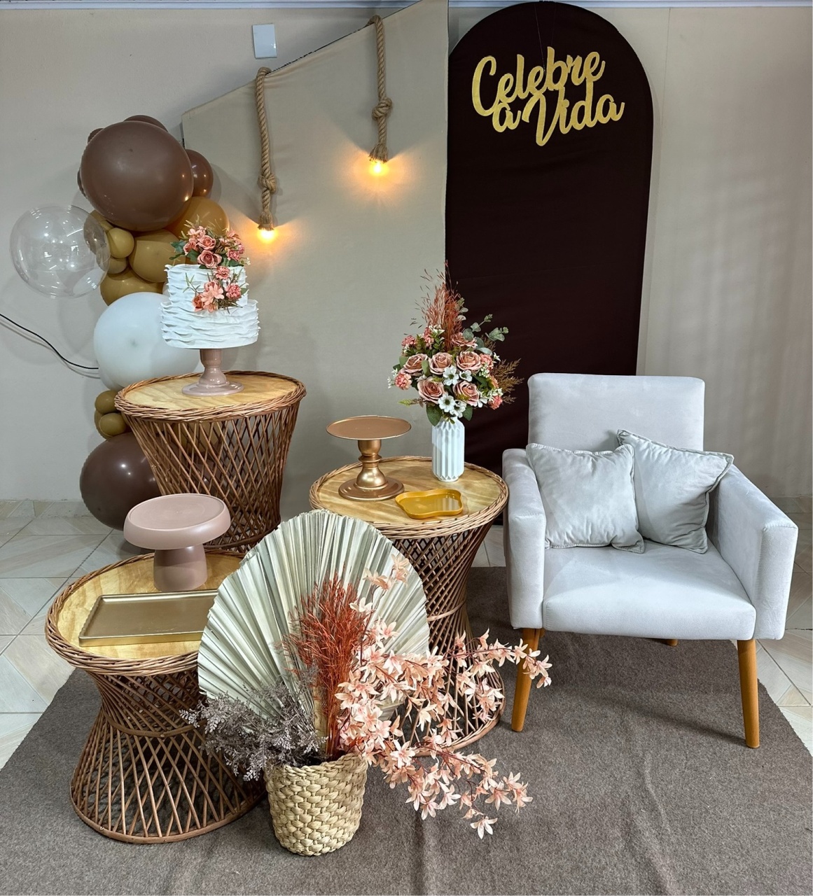Kit Adulto Marrom & Bege 3 - DECOR FESTAS PEGUE MONTE & BALÕES