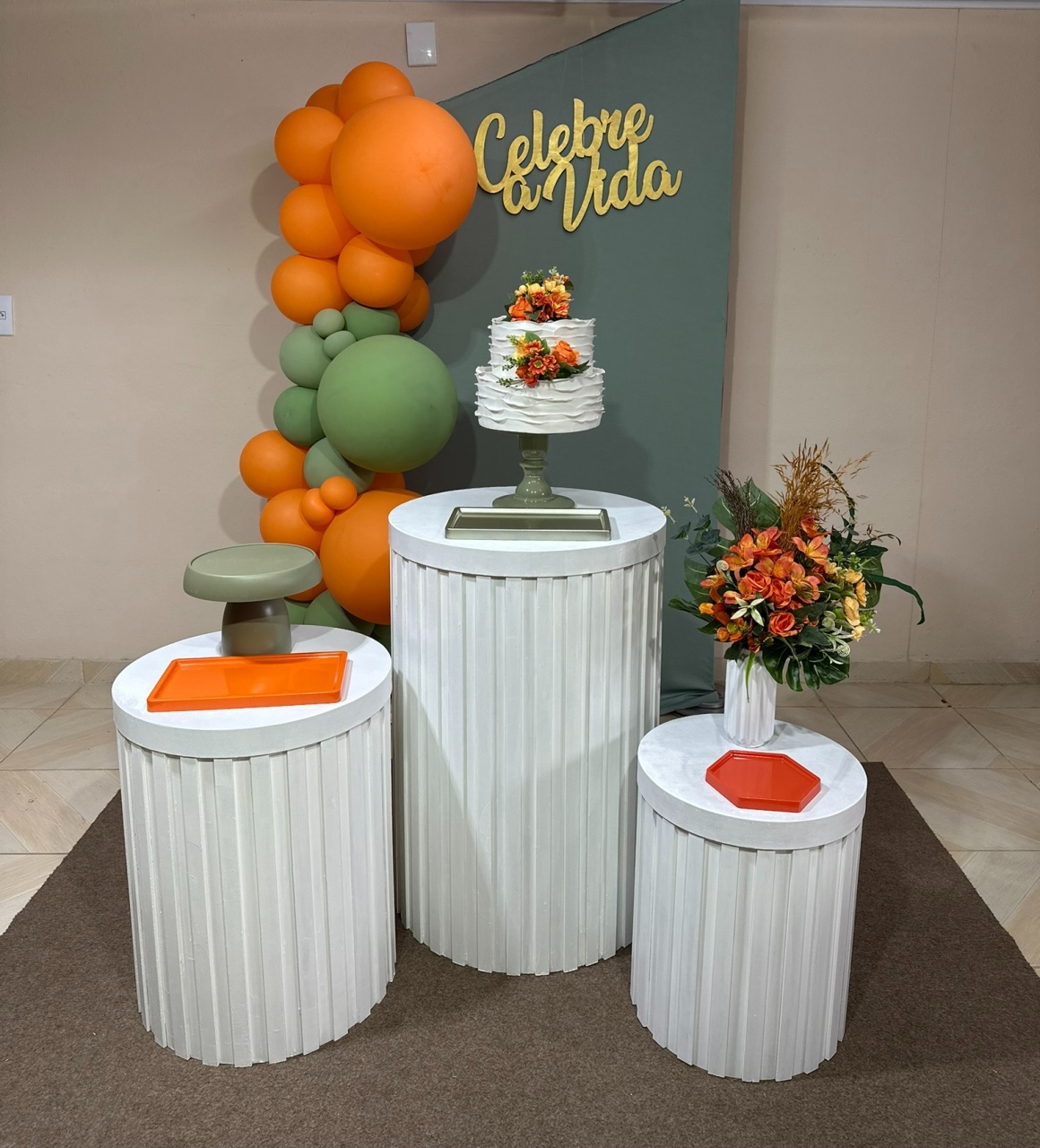 Kit Adulto Laranja & Verde 3 - DECOR FESTAS PEGUE MONTE & BALÕES