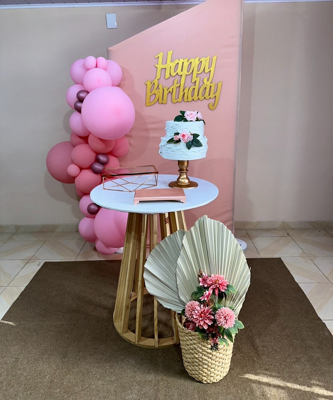 Kit Adulto Rosa 27 - DECOR FESTAS PEGUE MONTE & BALÕES