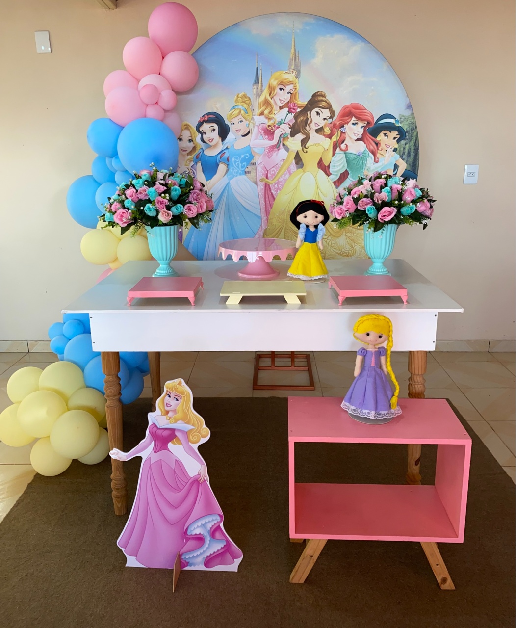 Kit Princesas Disney 5 - DECOR FESTAS PEGUE MONTE & BALÕES