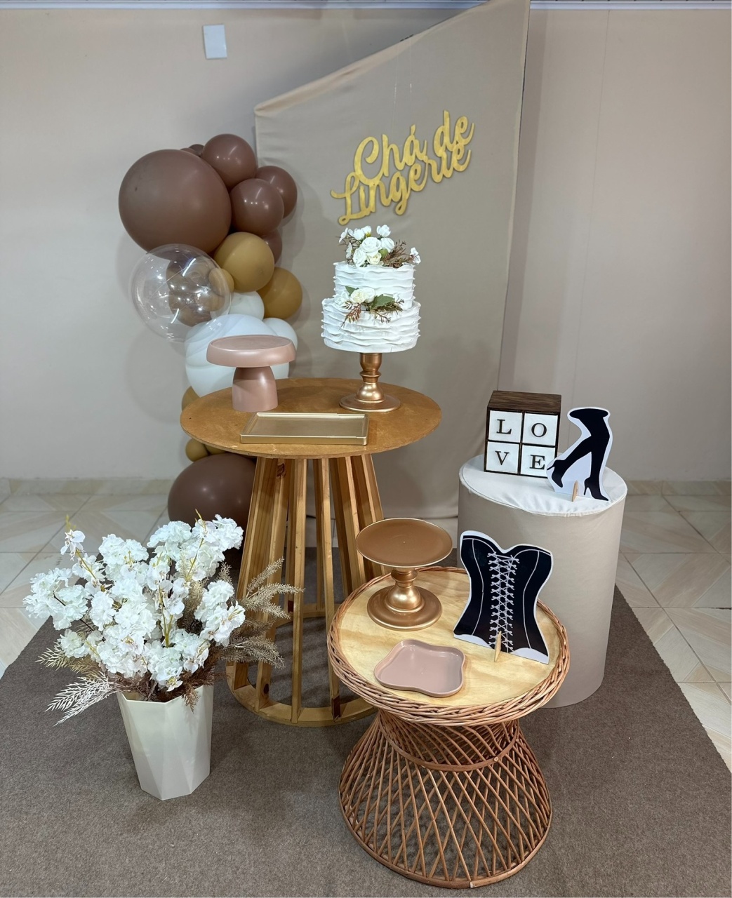 Kit Cha de Lingerie Bege 26 - DECOR FESTAS PEGUE MONTE & BALÕES