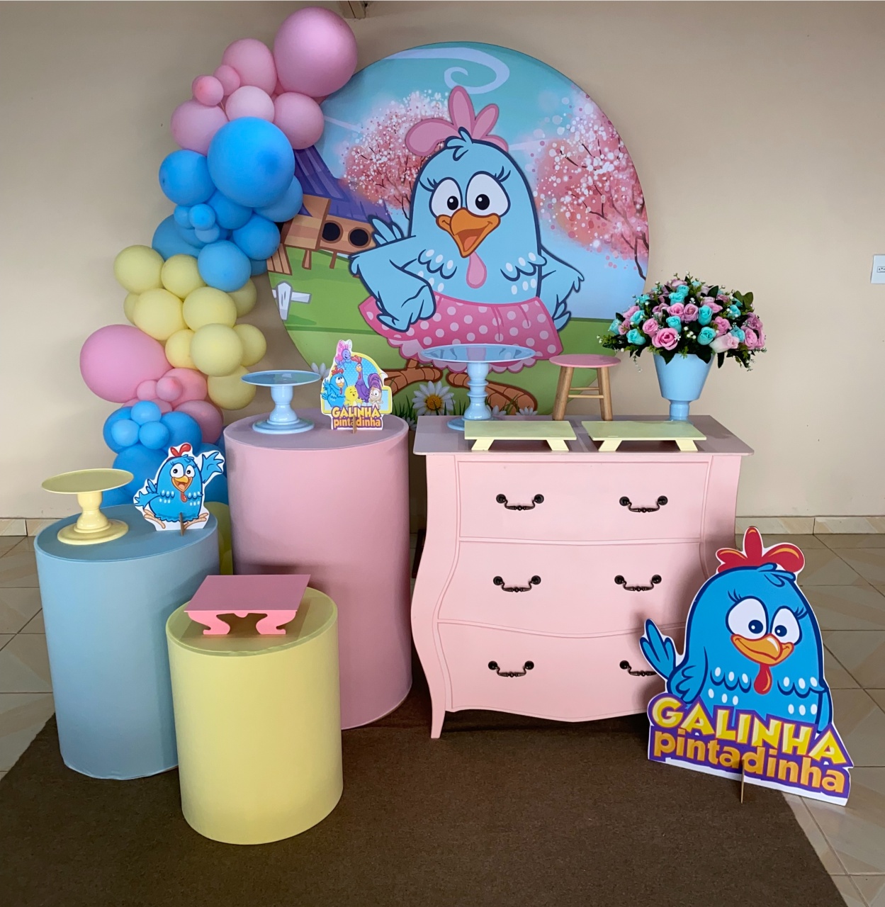 Kit Galinha Pintadinha Menina 4 - DECOR FESTAS PEGUE MONTE & BALÕES