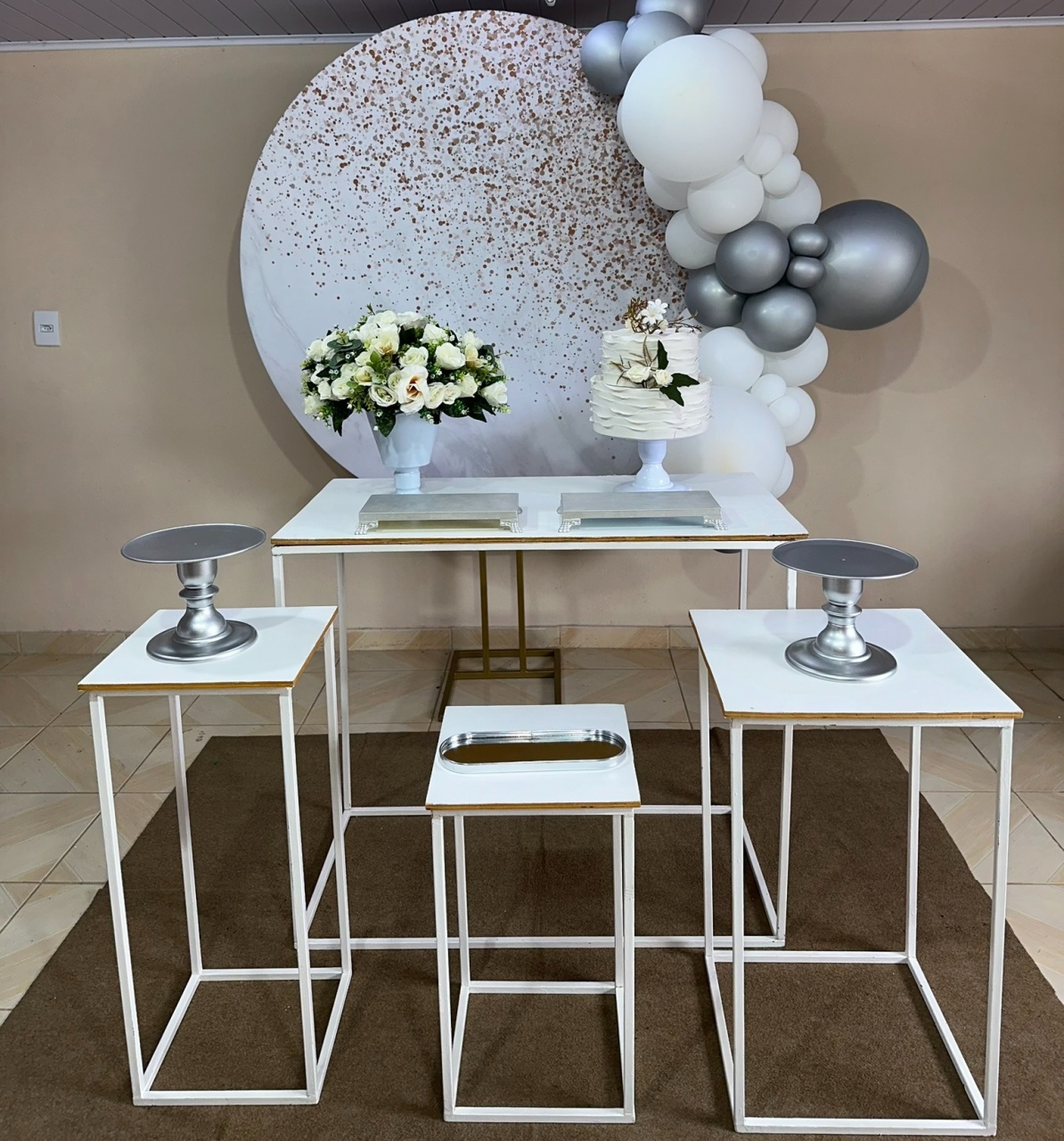 Kit Adulto Prata 1 - DECOR FESTAS PEGUE MONTE & BALÕES