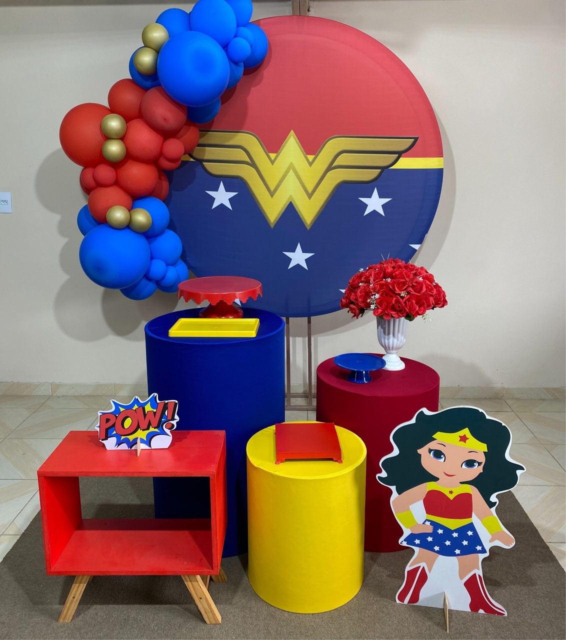 Kit Mulher Maravilha 2 - DECOR FESTAS PEGUE MONTE & BALÕES
