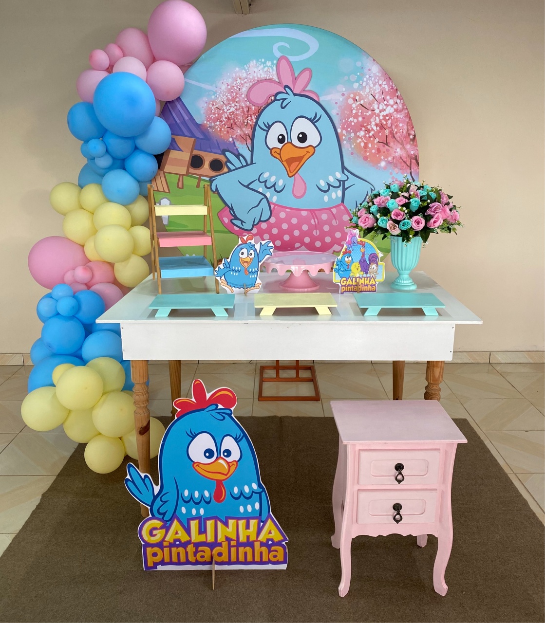 Kit Galinha Pintadinha Menina 1 - DECOR FESTAS PEGUE MONTE & BALÕES