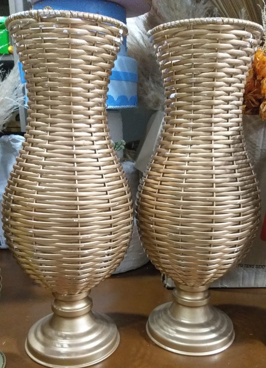 2 Vasos de Junco Dourado 45Cm/T. - jessica jardin dos Reis