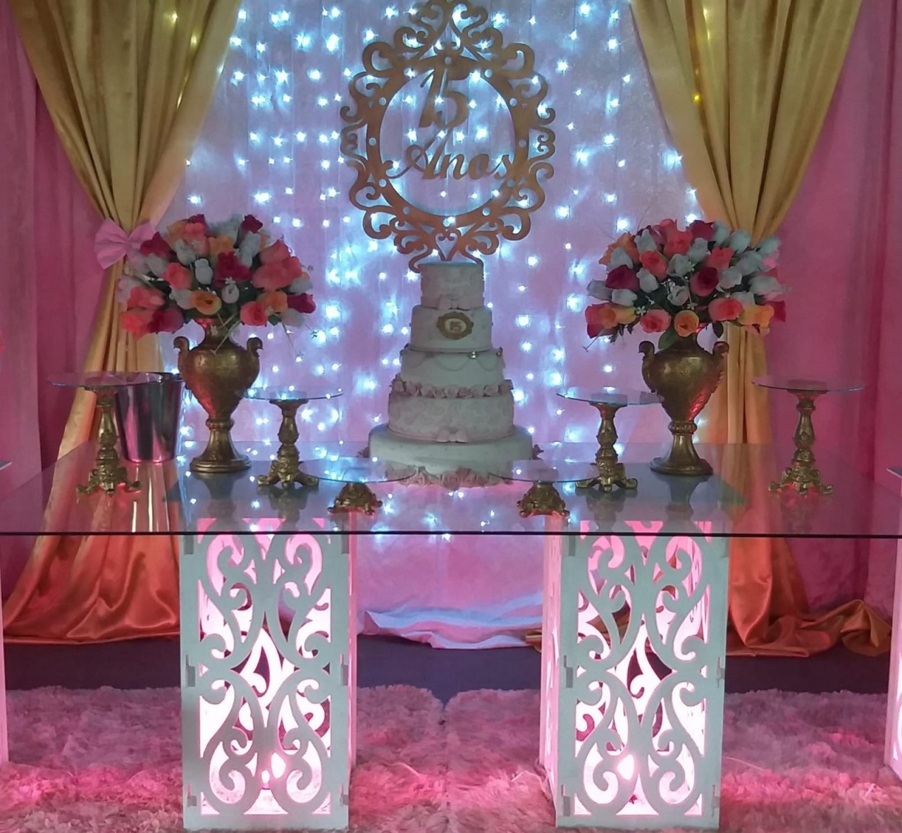15 Anos Mesa Arabesco Com Vidro  - jessica jardin dos Reis