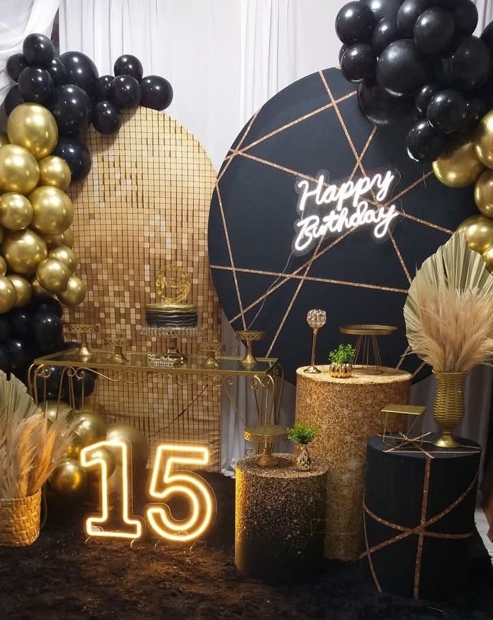 Kit Preto Com Dourado 1 - jessica jardin dos Reis