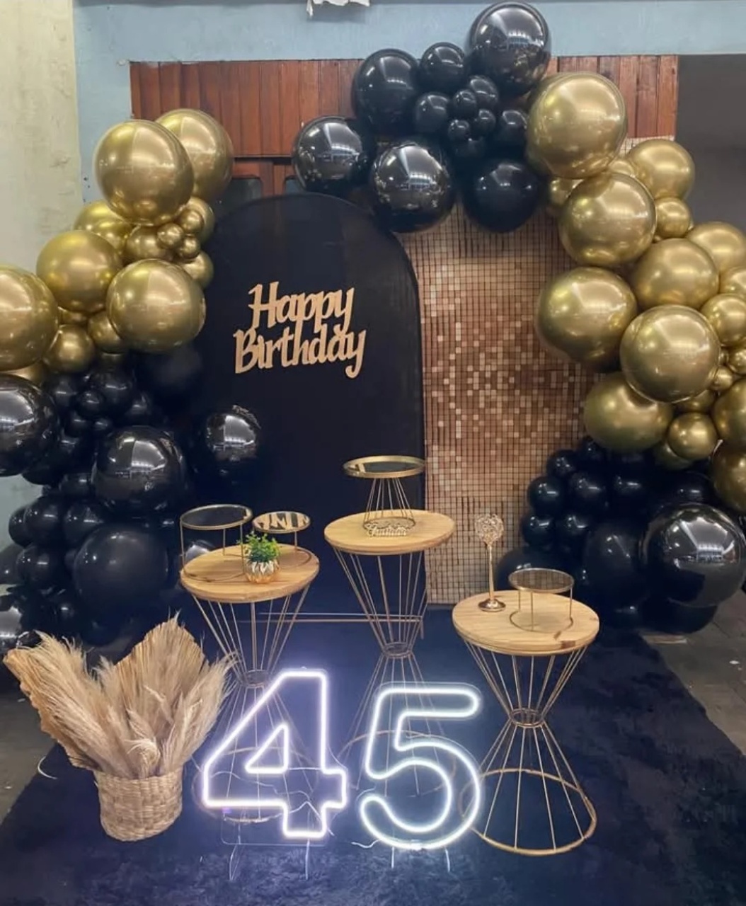 Kit Preto Com Dourado 2 - jessica jardin dos Reis