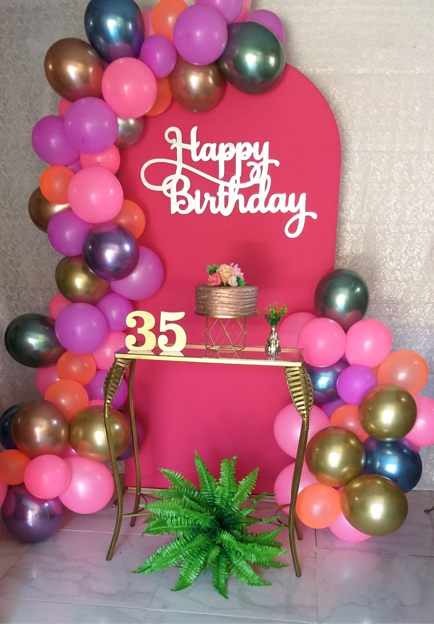 Kit Pink Com Mesa Dourada - jessica jardin dos Reis
