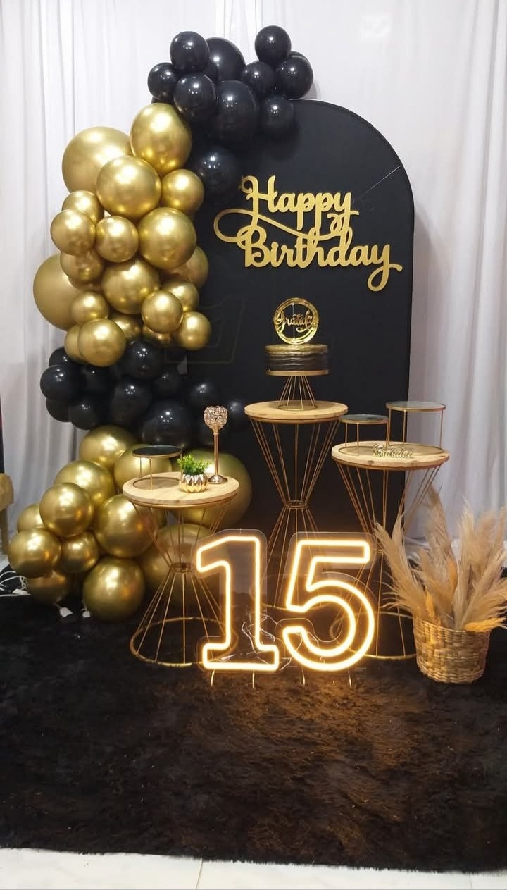 Kit Preto Com Dourado 06 - jessica jardin dos Reis