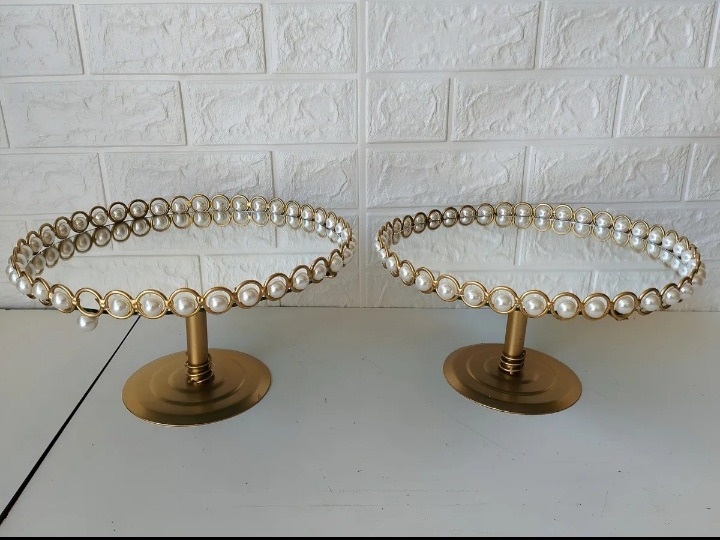 Bandejas Em Pérola Com Pé Alto 28,5Cm - jessica jardin dos Reis