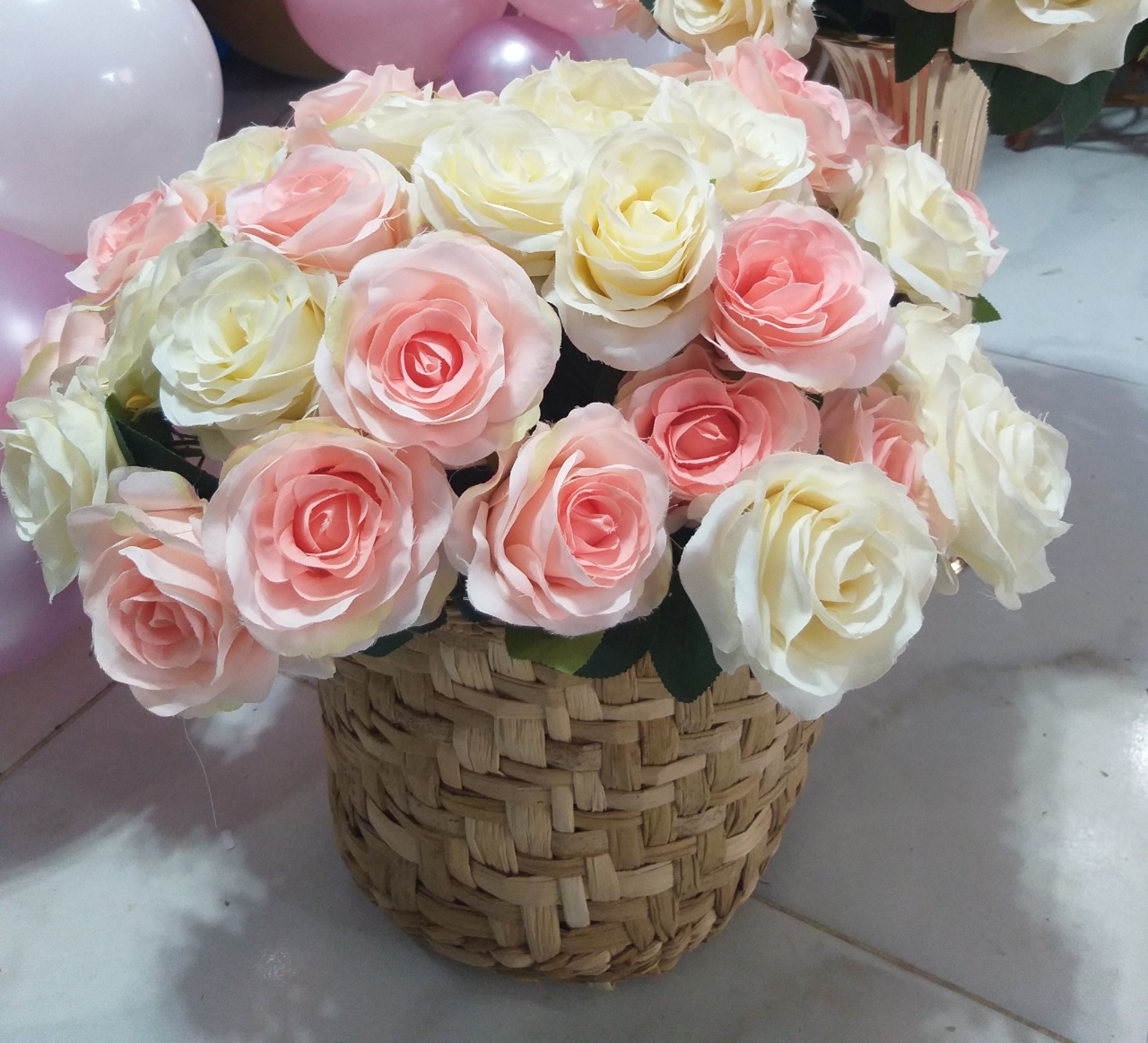 Vaso Com Arranjo Floral  - jessica jardin dos Reis