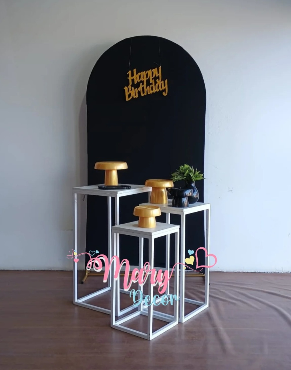 Kit Meu Dia Preto  E Dourado    - Mary Decor Festas & Locações