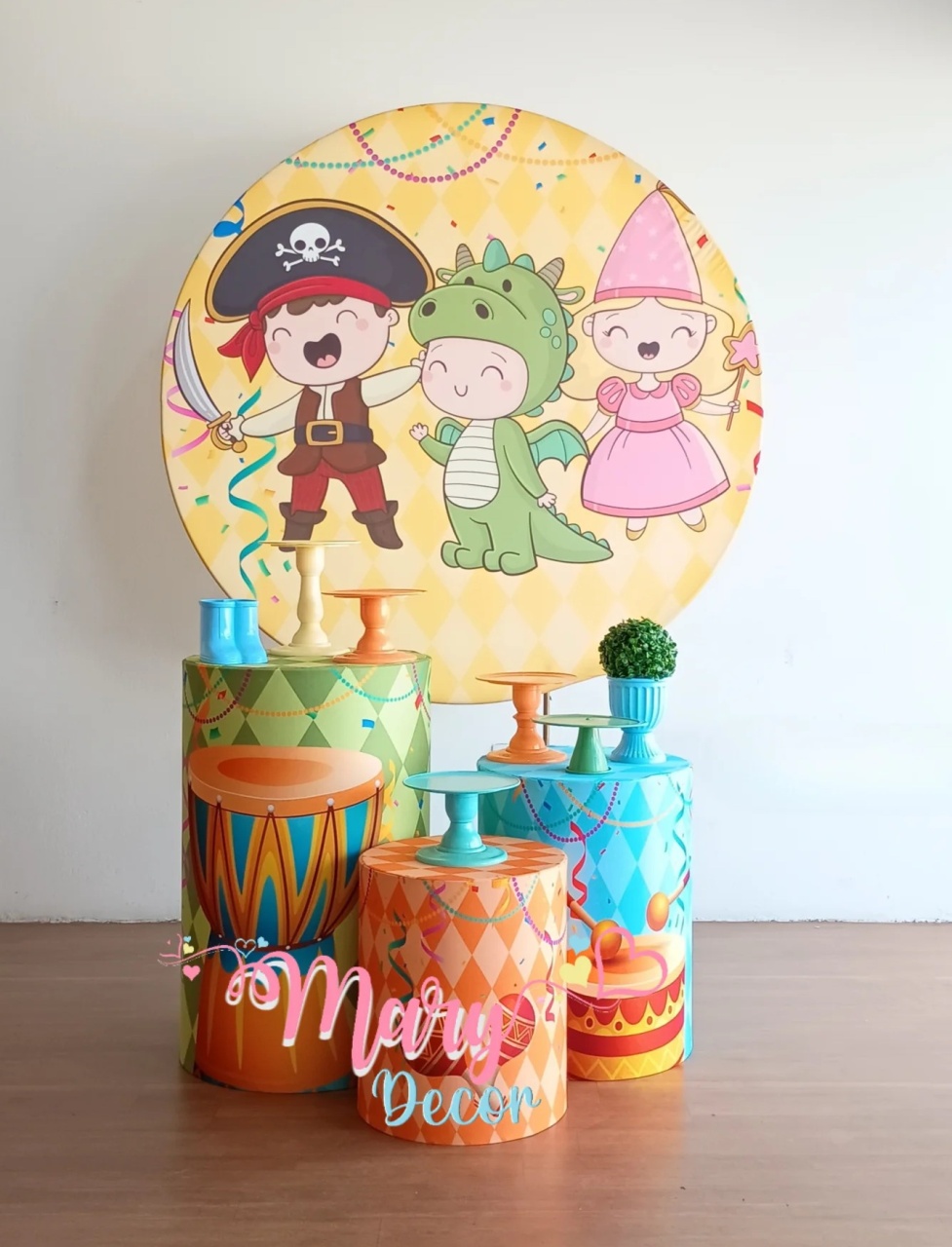 Bailinho de Carnaval Kit Só Um Bolinho  - Mary Decor Festas & Locações