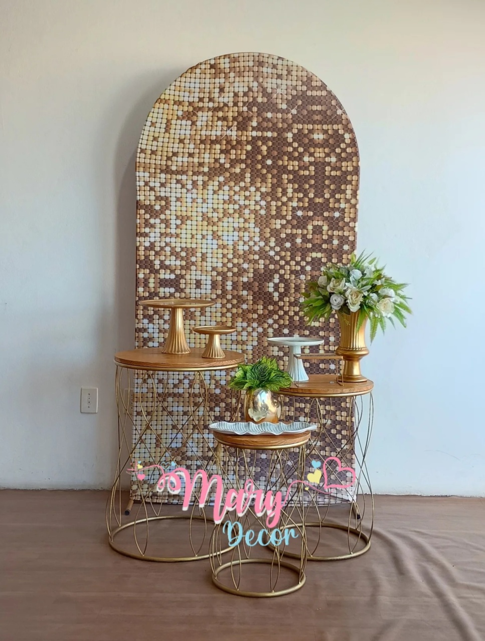 Dourado Com Branco Kit Celebre 03 - Mary Decor Festas & Locações