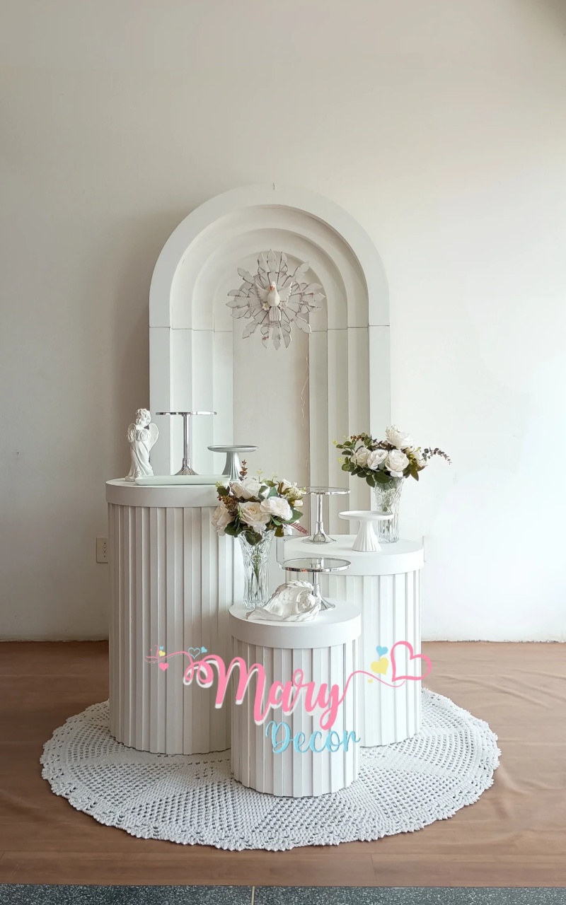 Composição Batizado  Branco E Prata  - Mary Decor Festas & Locações
