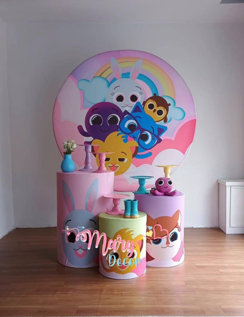 Bolo Fofo Menina Kit Só Um Bolinho  - Mary Decor Festas & Locações