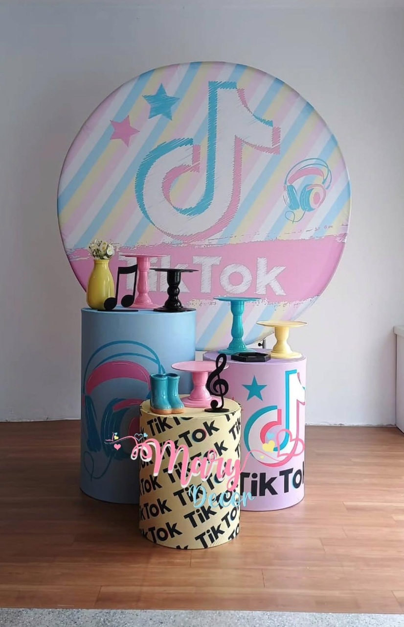 Tik Tok Rosa  Kit Só Um Bolinho  - Mary Decor Festas & Locações