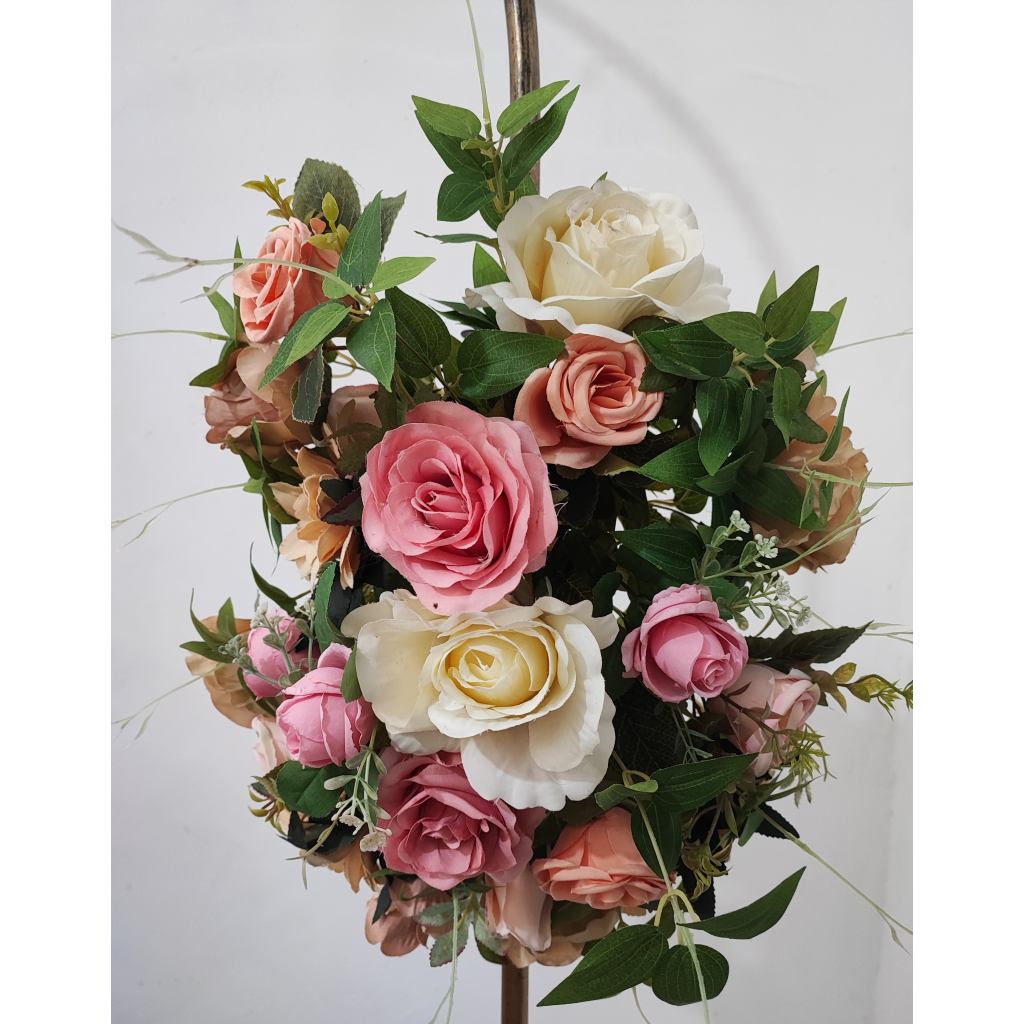 Arranjo Floral - Mary Decor Festas & Locações