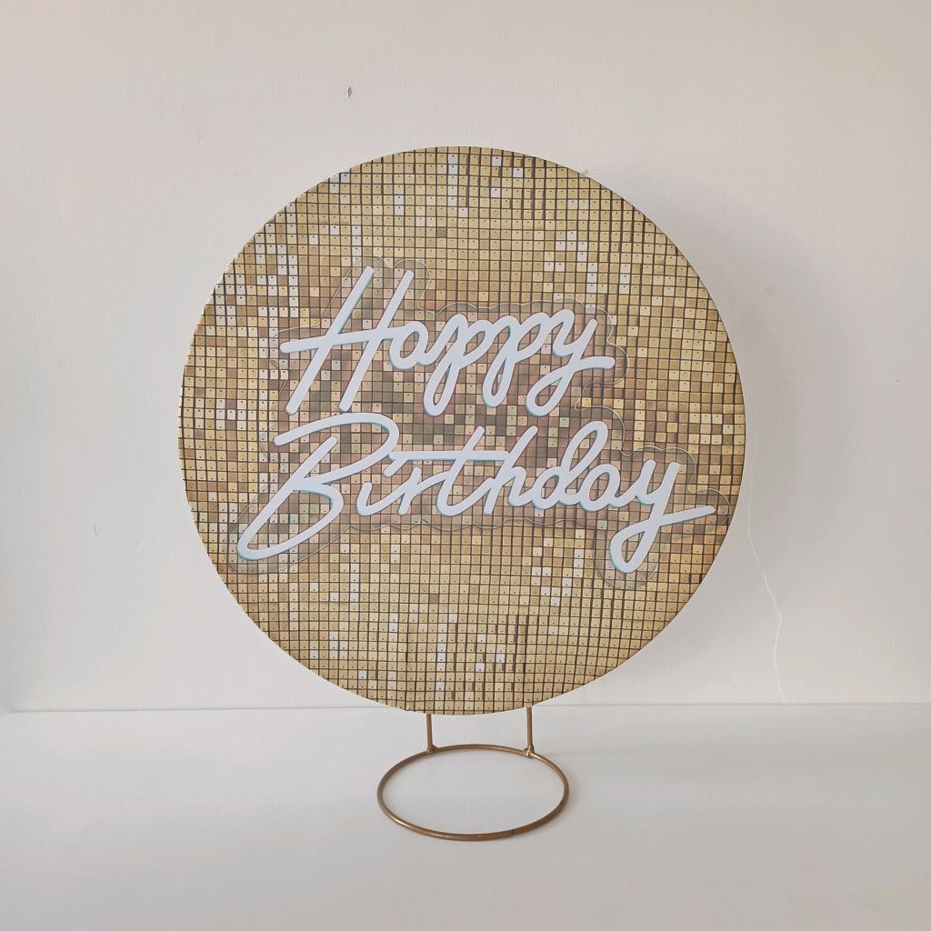Capa Mini Painel 50X50 Happy Birthday Dourado - Mary Decor Festas & Locações