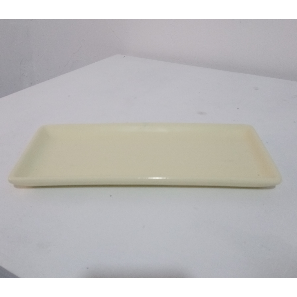 Prato Retangular  Ceramica Amarelo Baby G - Mary Decor Festas & Locações