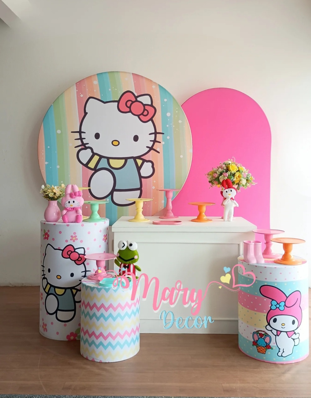 Hello Kitty  Kit Comemore - Mary Decor Festas & Locações