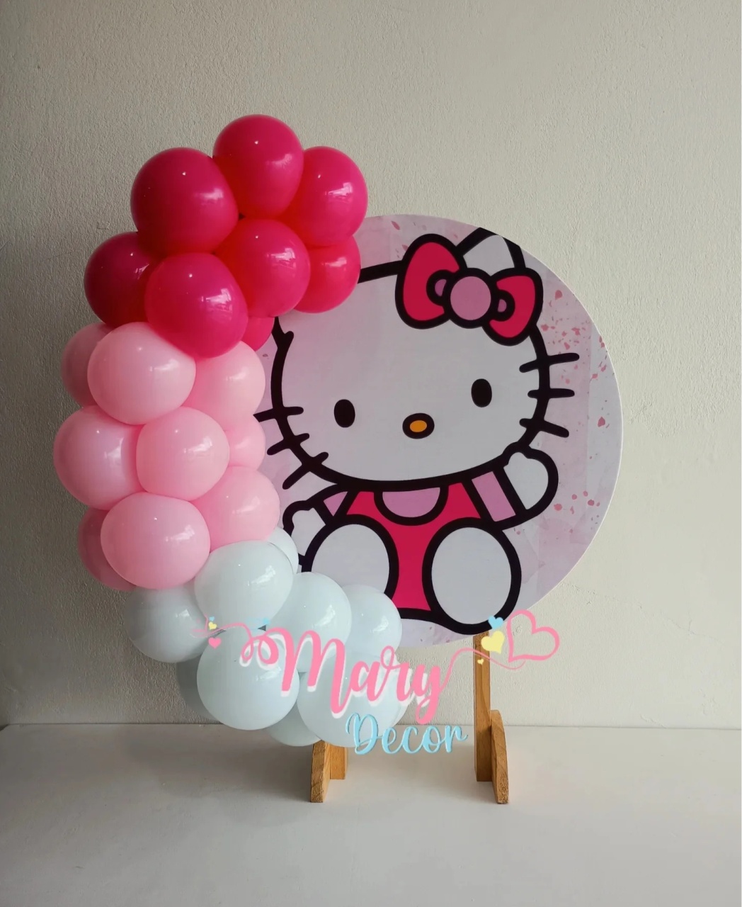 Mini Painel Com Balão (Escolha Seu Tema)  - Mary Decor Festas & Locações