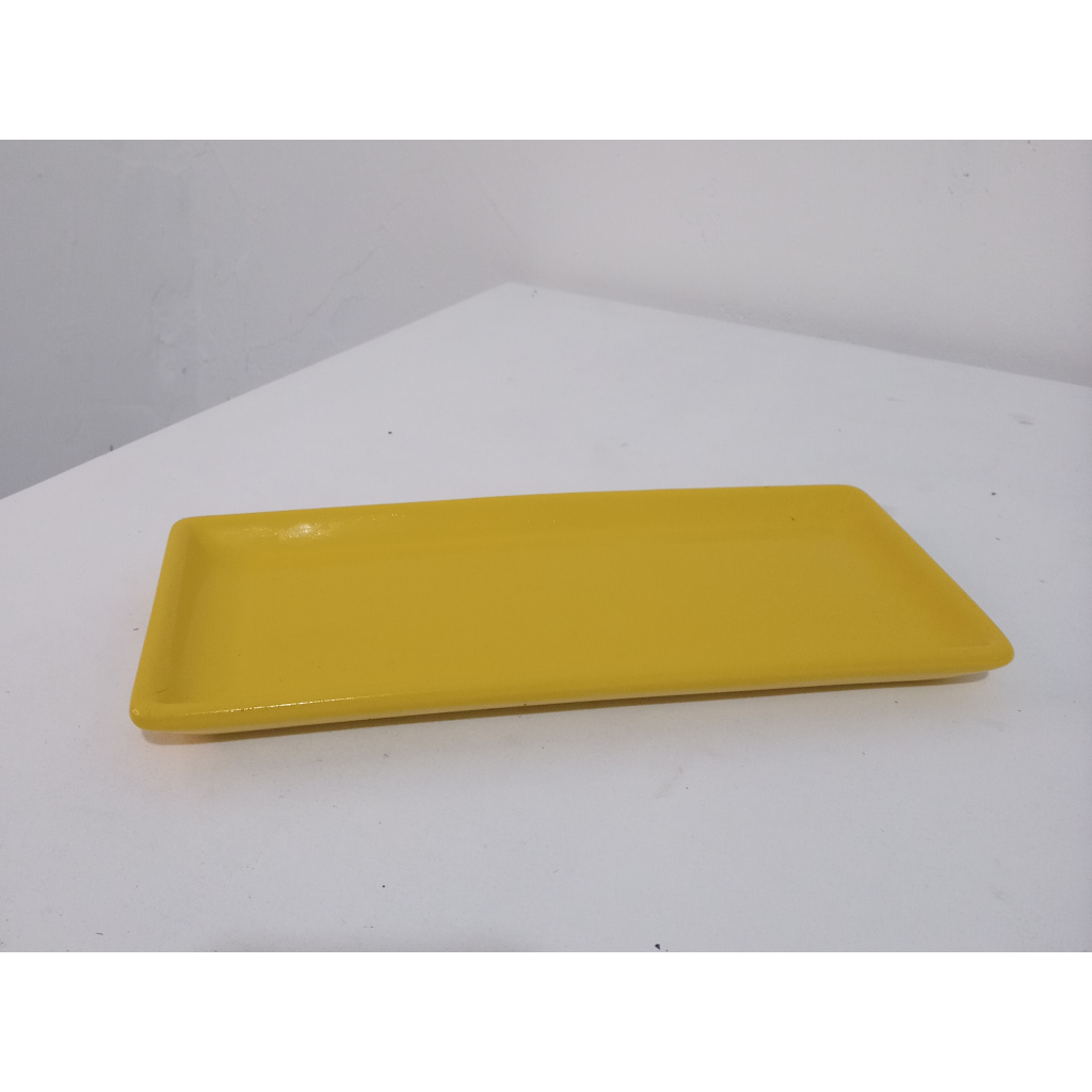 Prato Retangular  Ceramica Amarelo G - Mary Decor Festas & Locações