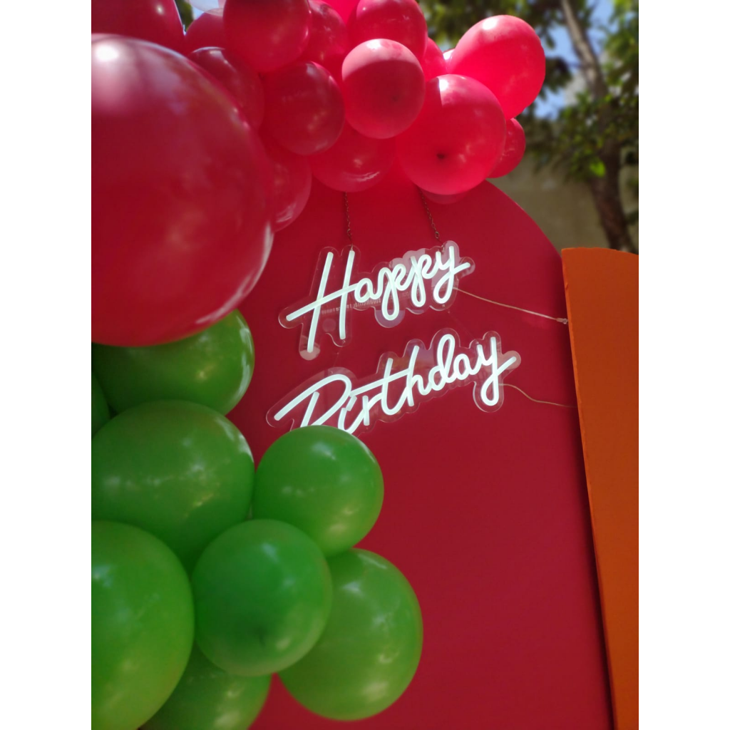 Letreiro de Led Happy Birthday de  - Mary Decor Festas & Locações